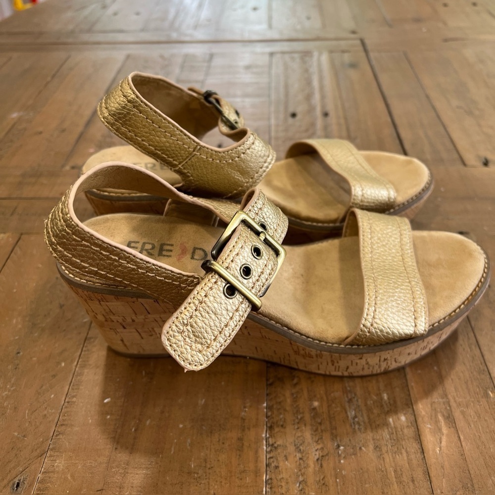 Freed Wedge Sandals Platform Cork Metallic Strap Buckles Dance Preppy Women’s 8